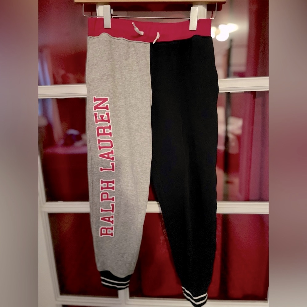 Ralph Lauren. Color block sweatpants. Like new. No tear, no stain. Size:8-10